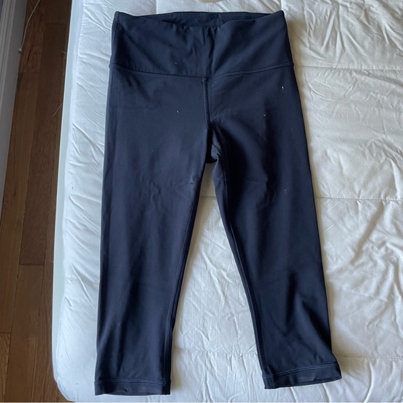 Athleta Elation Capri - Picture 2 of 5